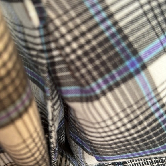 Burton plaid polyester, long sleeve shirt with snap buttons, pockets, size small - Picture 4 of 5